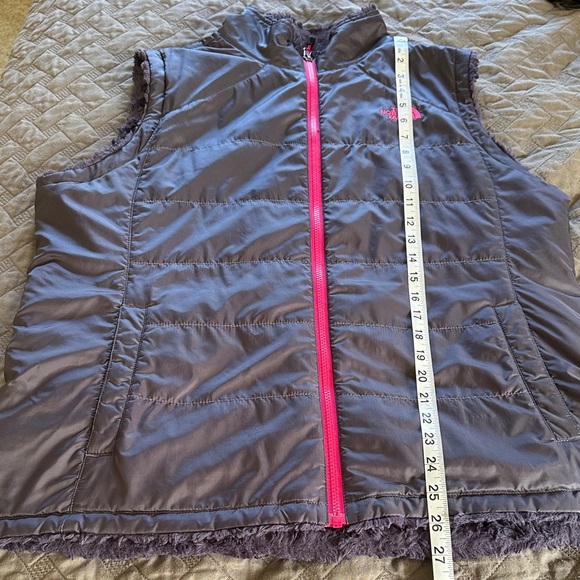 The North Face Reversible Dark Purple Vest with Pink Accents - Picture 8 of 9